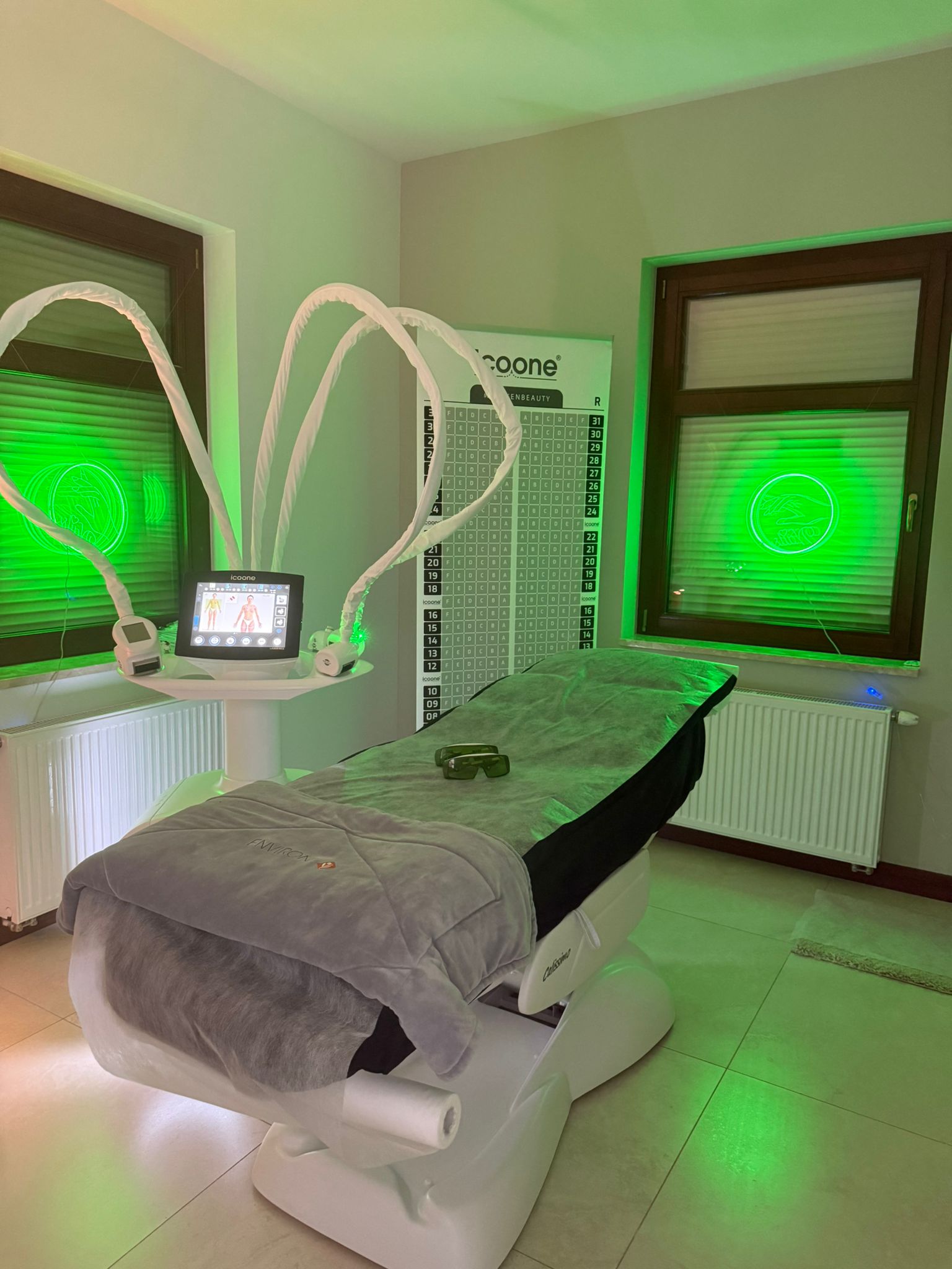 Efekty zabiegów Icoone - modelowanie sylwetki, likwidacja cellulitu, ujędrnianie skóry, wyszczuplanie ciała Luboń